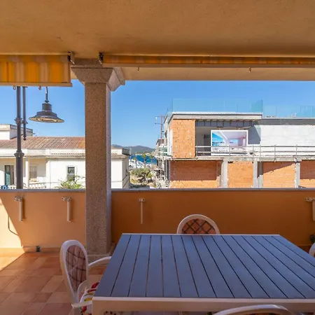 Apartment Brorent Step By The Sea